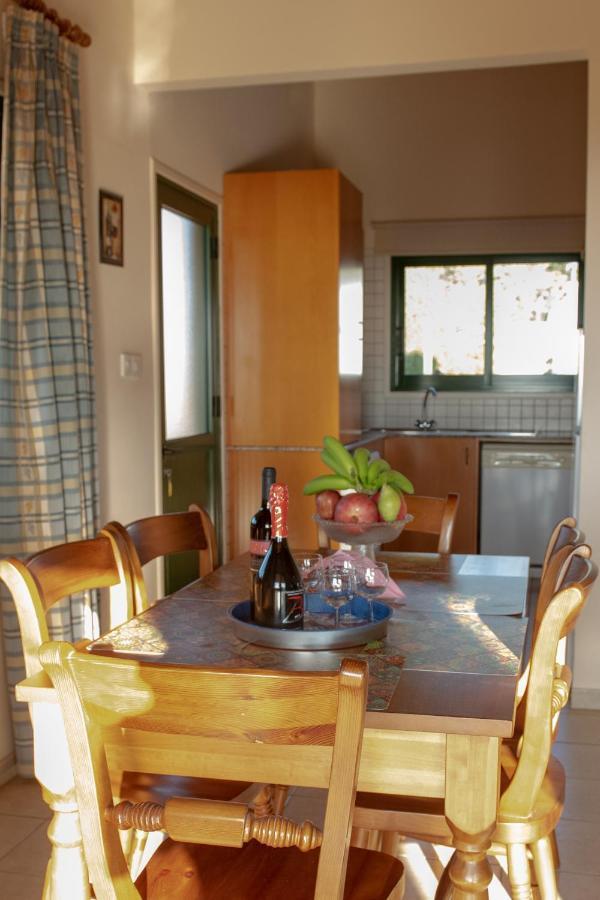 Adonis Villa